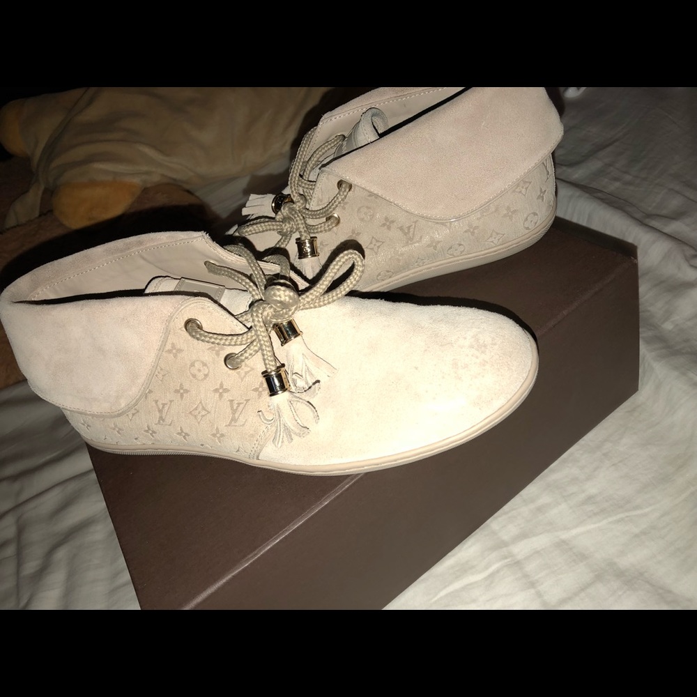 Louis Vuitton Women’s Shoe size 36.5